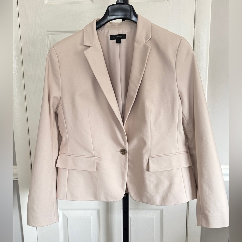 Ann Taylor Cream Single-Button‎ Blazer